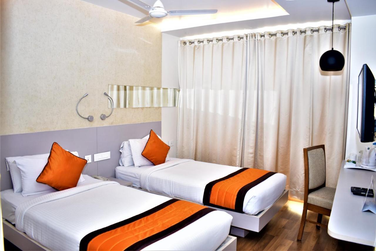 Hotel Vivana Visákhapatnam Kültér fotó