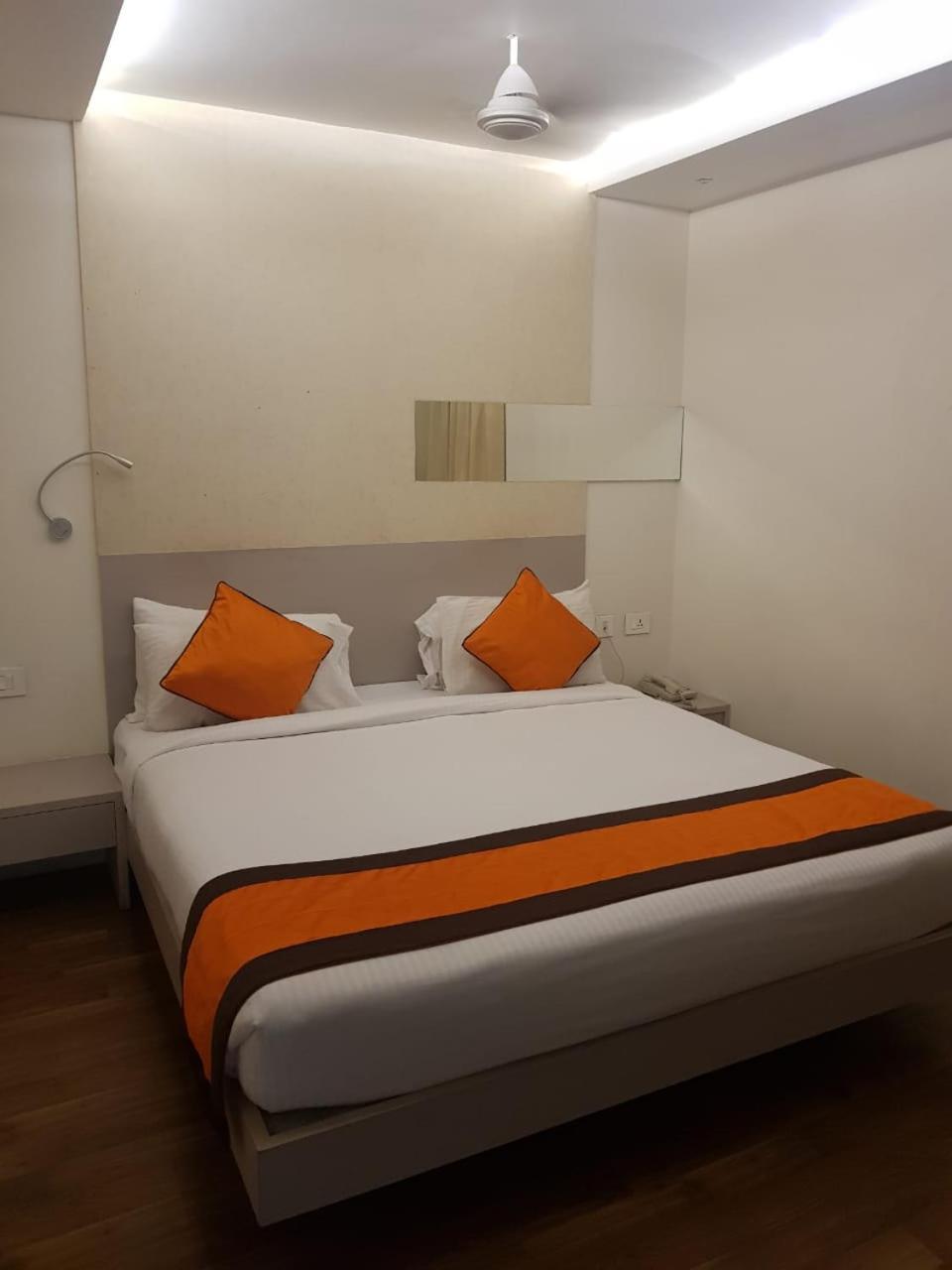 Hotel Vivana Visákhapatnam Kültér fotó